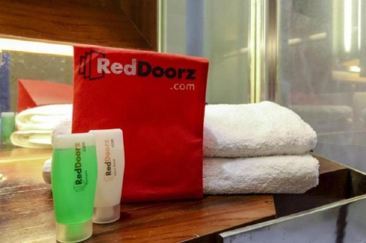 Reddoorz Near Widya Mandala University Surabaya Eksteriør bilde