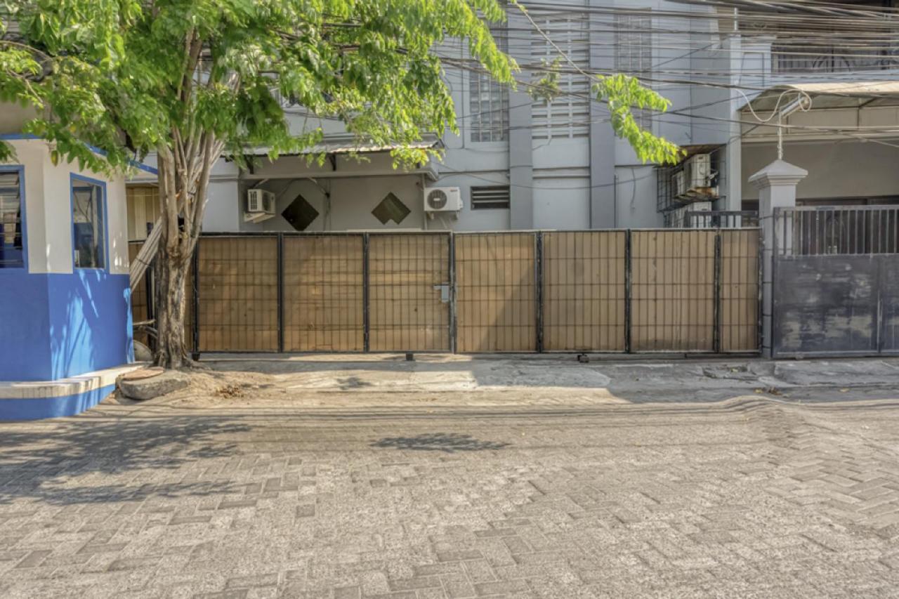 Reddoorz Near Widya Mandala University Surabaya Eksteriør bilde